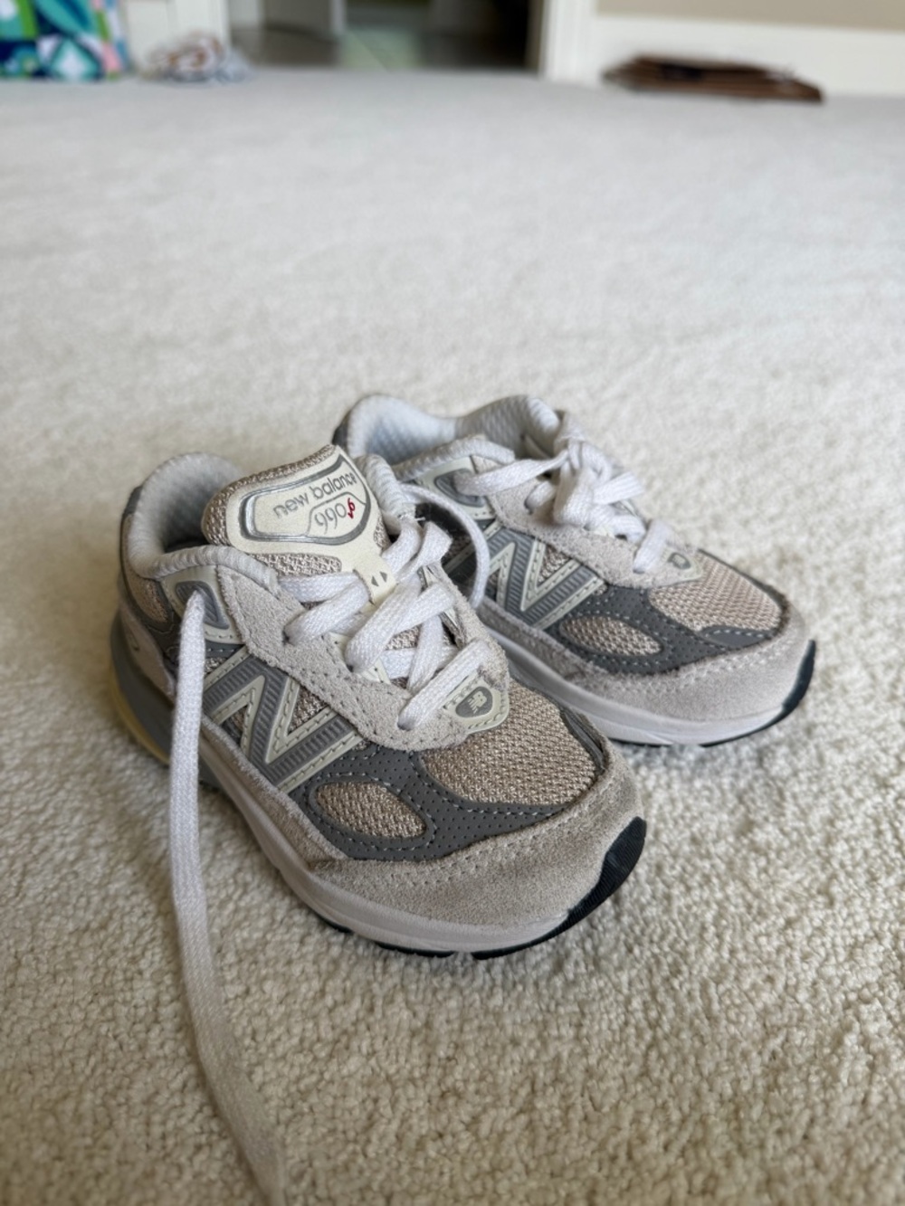 New Balance Kids Beige and Gray 990v6 Sneaker